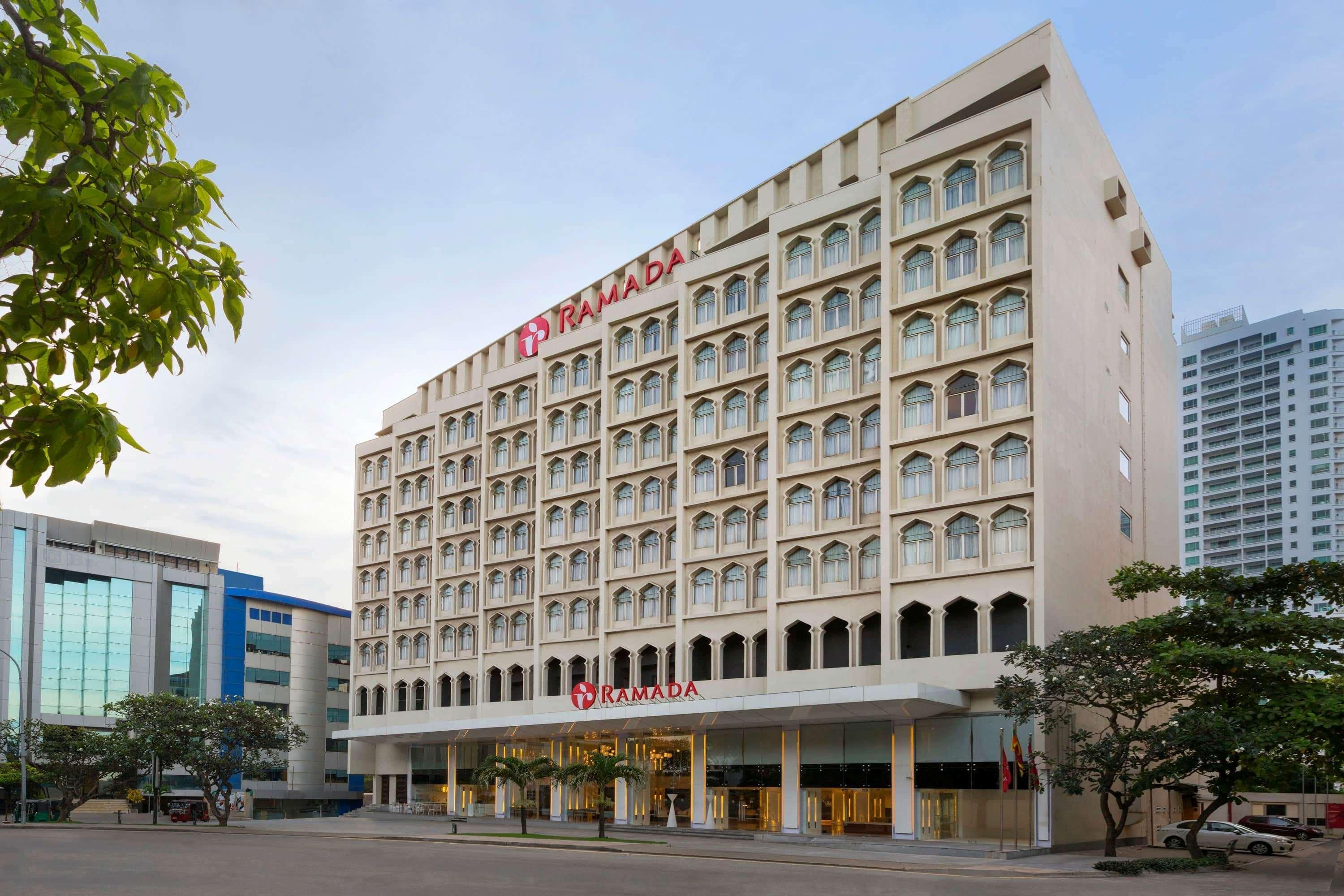 Ramada Colombo Hotel Exterior photo