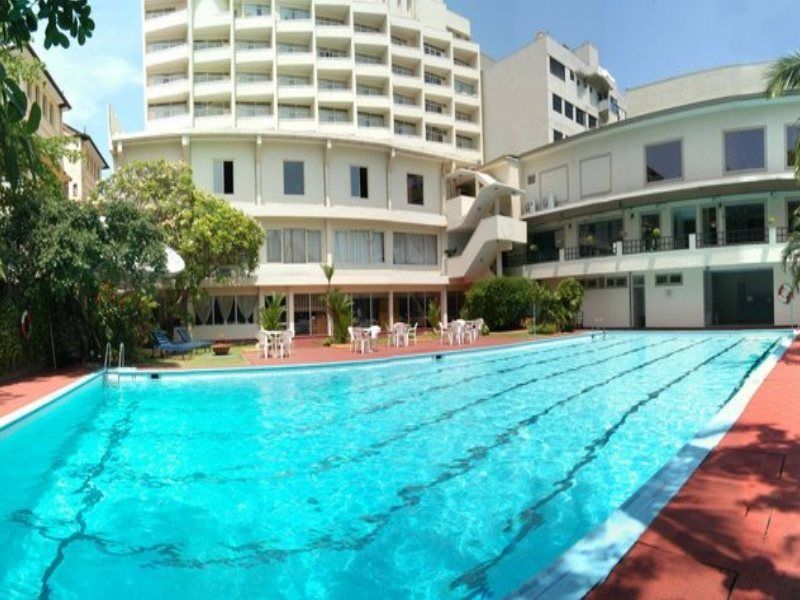 Ramada Colombo Hotel Exterior photo